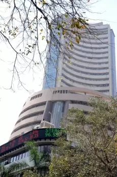 Healthy macros attract equity foreign funds; Sensex mounts 58K-mar